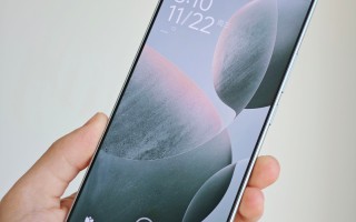 Redmi K70E 手机真机曝光，屏幕边框控制出色