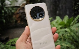New Real Me 13 Pro+镜头发布，13倍变焦超焦望远镜相机