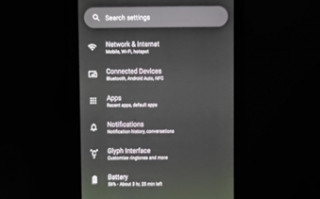 首批用户抱怨屏幕发绿 Nothing Phone还能否重走一加国外之路